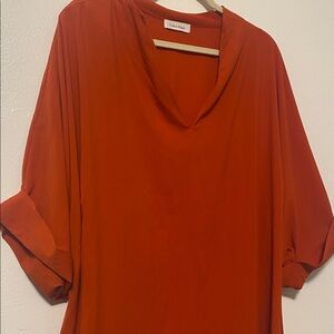 CALVIN KLEIN tunic top Burnt Orange
Pit to Pit 28 length 32 inches